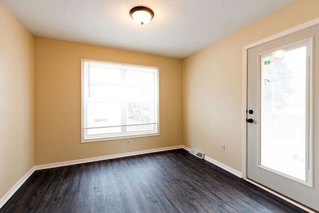 Building Photo - Come See this Updated Independence Home