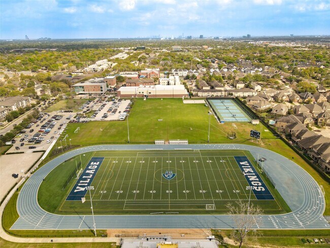 Building Photo - 1931 Pueblo Nuevo Path