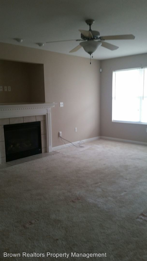 Building Photo - 2053 Wexford Green Way