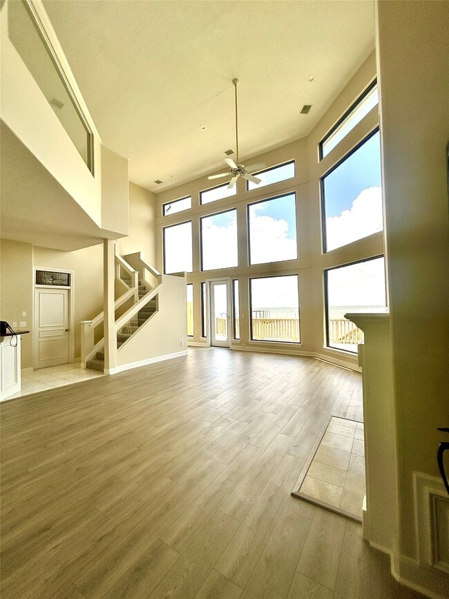 Building Photo - 807 Kipp Ave