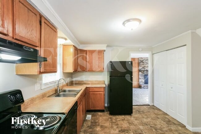 Foto del edificio - 2722 Pawnee Dr