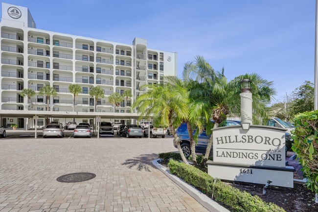 Building Photo - 1631 Riverview Rd