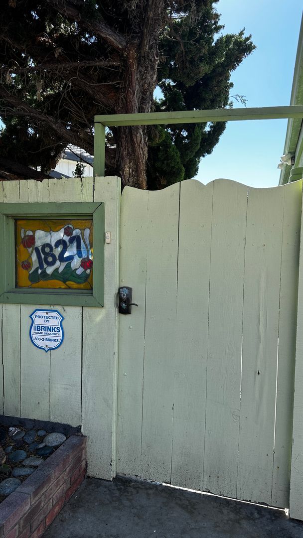 Building Photo - South Oceanside-Oceanfront Studio! Unfurnished with AC