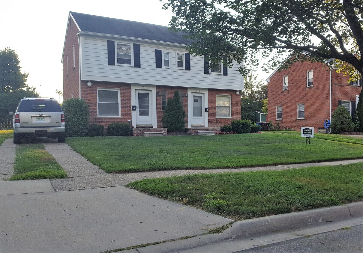 Front VIew - 280 Parkview Dr
