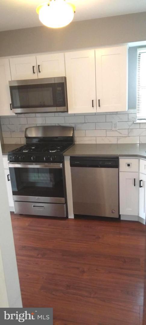 Foto del edificio - 61 Wyndham Pl