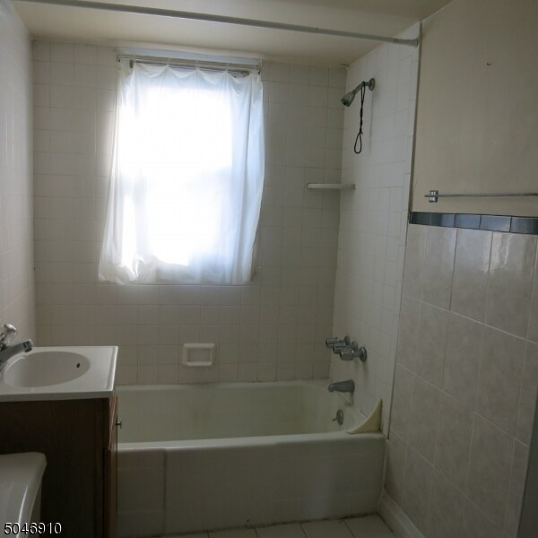 Building Photo - 549 Westfield Ave