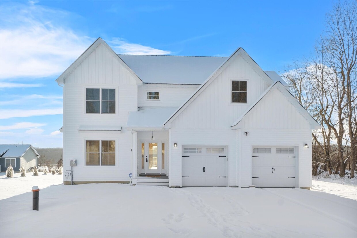 Foto principal - OPEN HOUSE 4/12/25, SAT 10am - 1pm New Con...