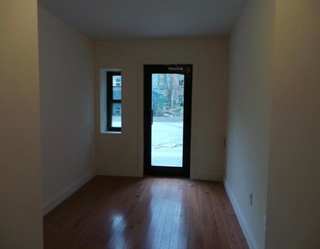 Building Photo - 256 West 135th Street