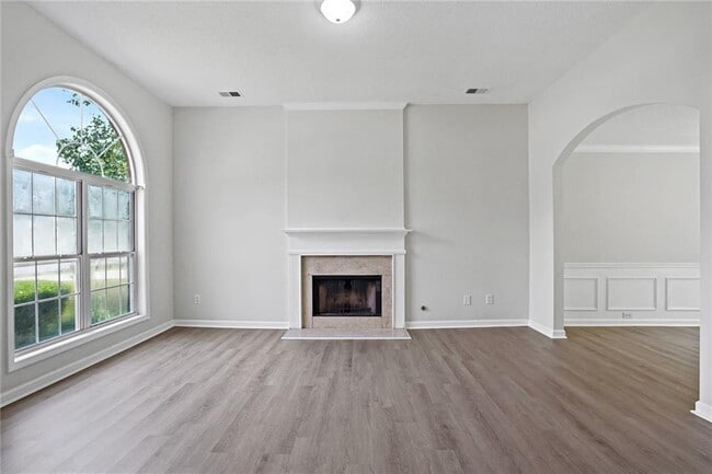 Building Photo - 3025 Andora Dr SW