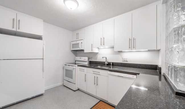 Building Photo - 7 Chauncy St