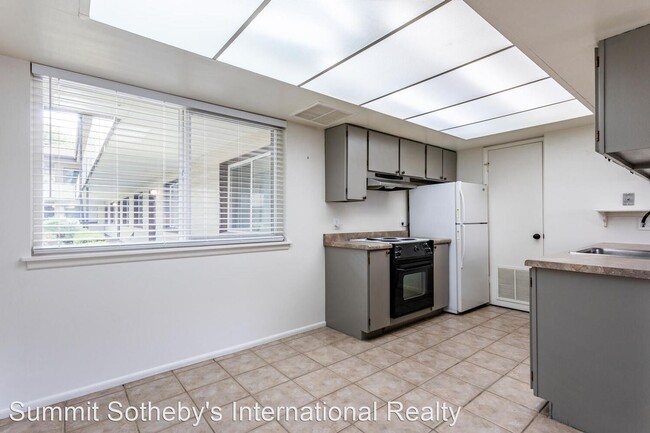 Building Photo - 1 br, 1 bath House - 1555 E. 3900 S. #112