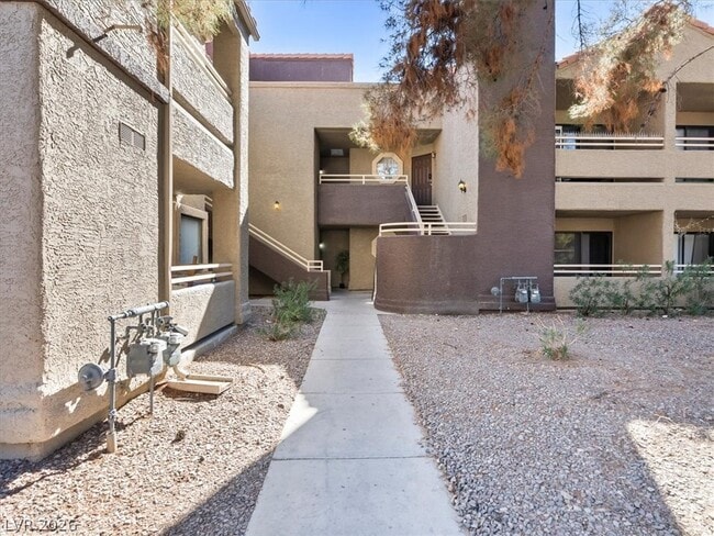 Building Photo - 5052 S Rainbow Blvd