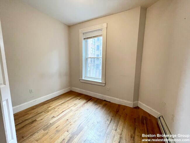 Building Photo - 78 Saint Stephen St