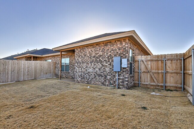Building Photo - Gem on Quitman Avenue