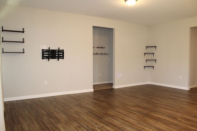 Foto del edificio - 321 Settlers Pointe Dr