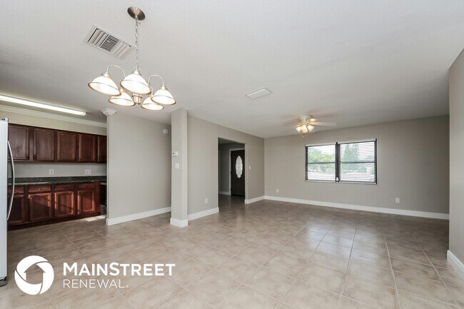 Foto del edificio - 5116 N Woodcrest Dr