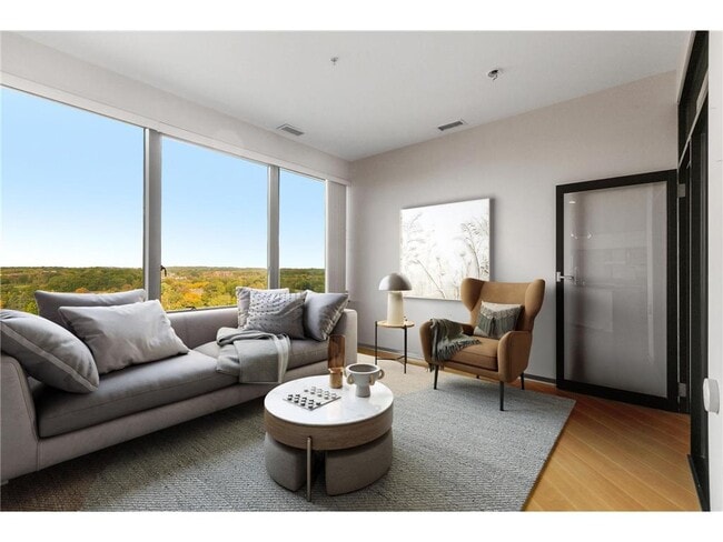 Building Photo - 5601 Smetana Dr