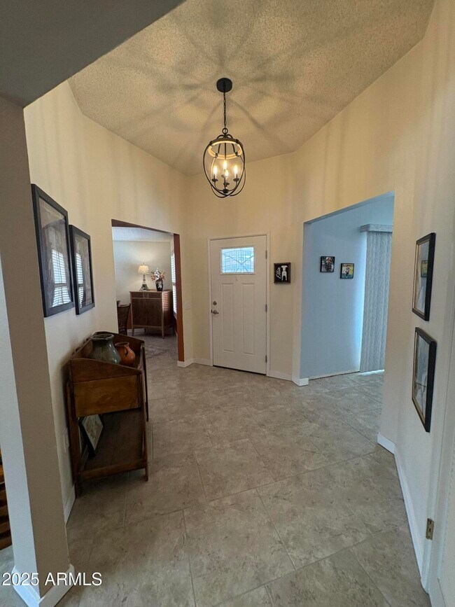 Building Photo - 16425 N Orchard Hills Dr