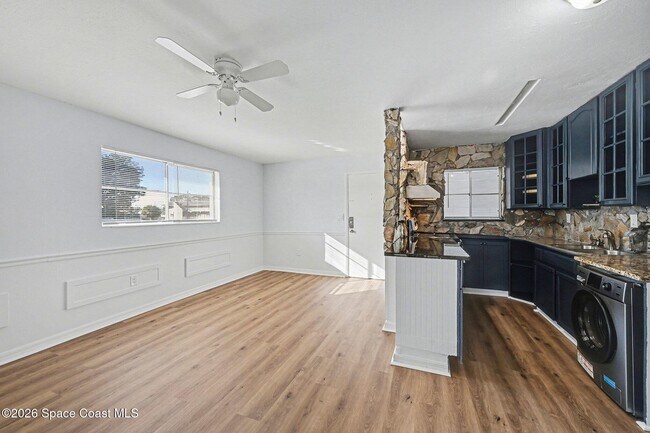 Foto del edificio - 115 Seminole Ave W