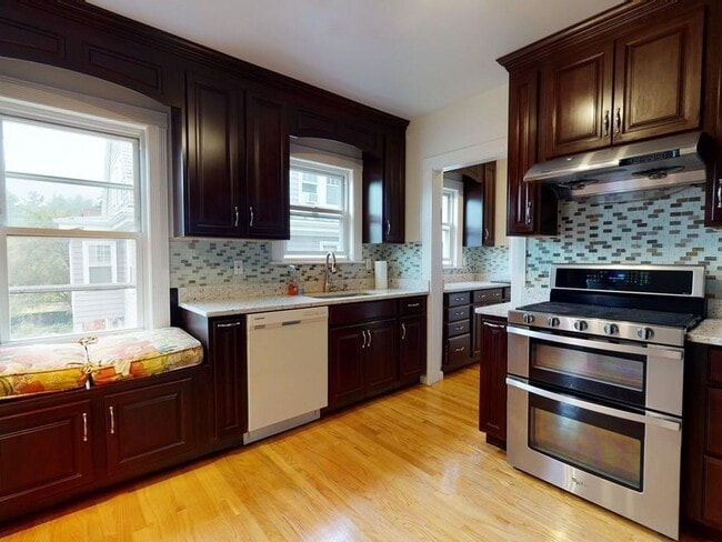 WOW!!! RENOVATED BRIGHTON CENTER 4 BED/2 BATH W/PARKING AVAIL 9/1 - WOW!!! RENOVATED BRIGHTON CENTER 4 BED/2 BATH W/PARKING AVAIL 9/1 House