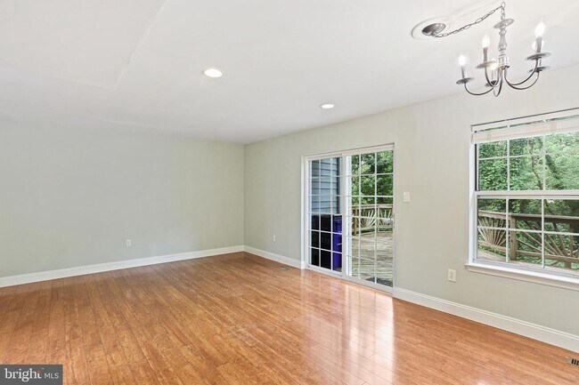 Building Photo - 8579 Harvest View Ct