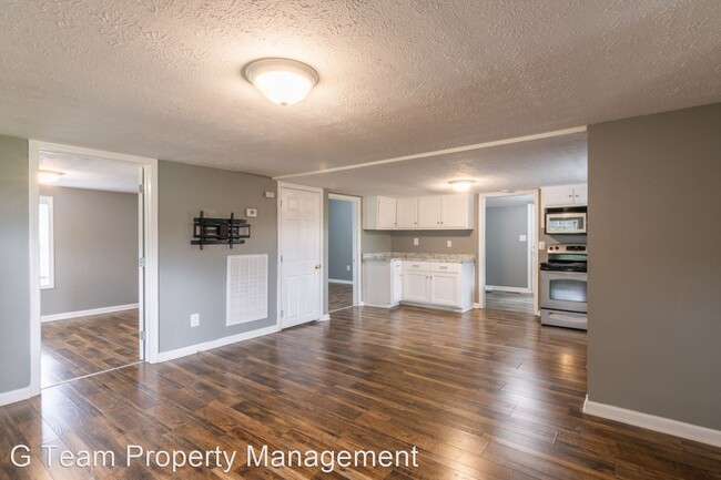 Building Photo - 4 br, 2 bath House - 605 Days Rd