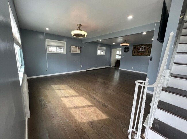 Foto del edificio - 1161 Hook Creek Blvd
