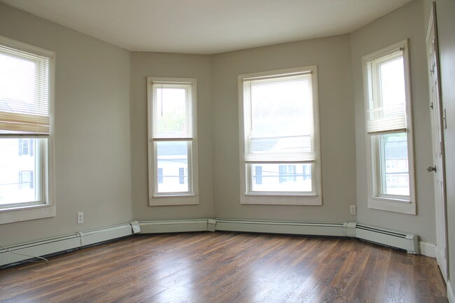 Building Photo - 23 Lafayette St