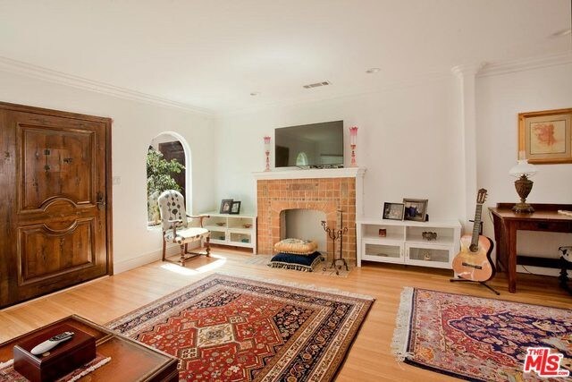 Living Room - 1051 S Stanley Ave