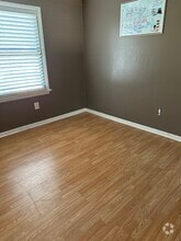 Building Photo - 208 Olivia Dr