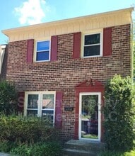 Building Photo - 524 E St Andrews Dr