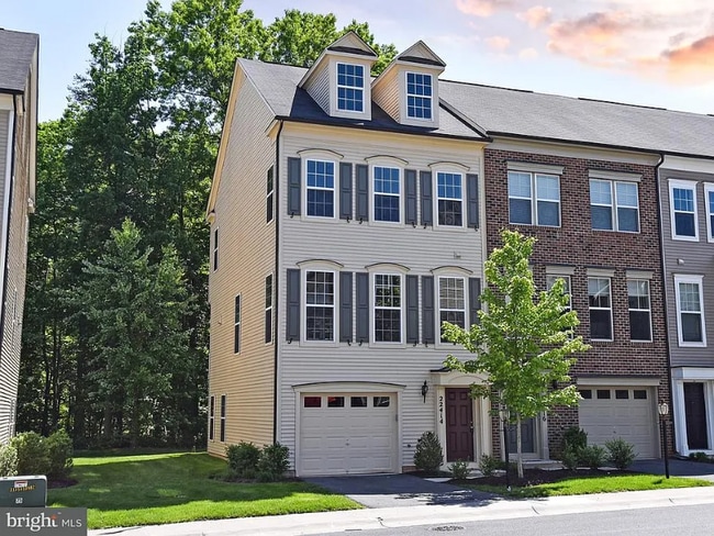 Building Photo - 22414 Glenbow Way