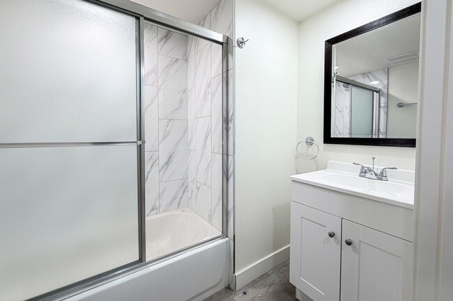 Photo - Brand New Luxury 4 & 5 Bed Units Apartment