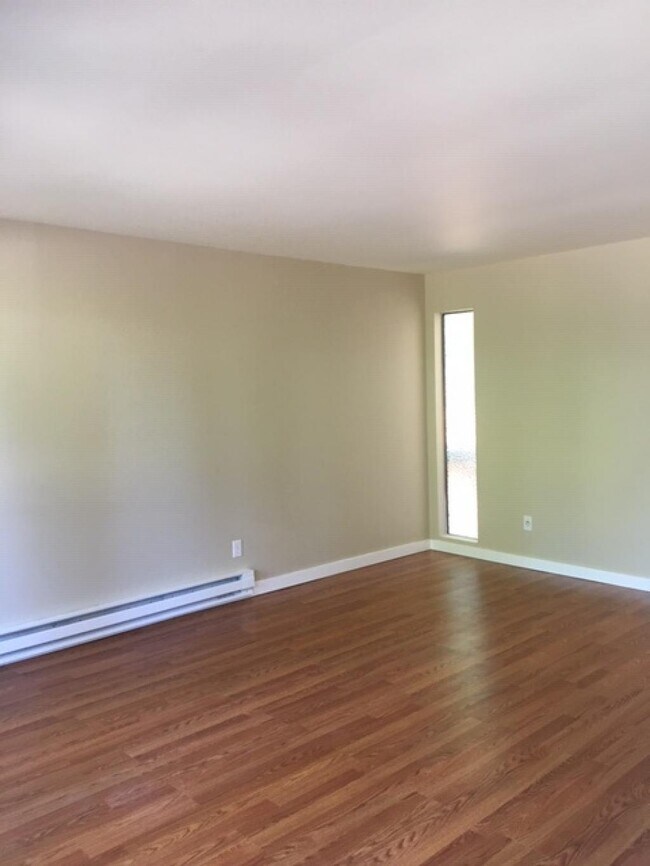Building Photo - The Shields - 1 bedroom