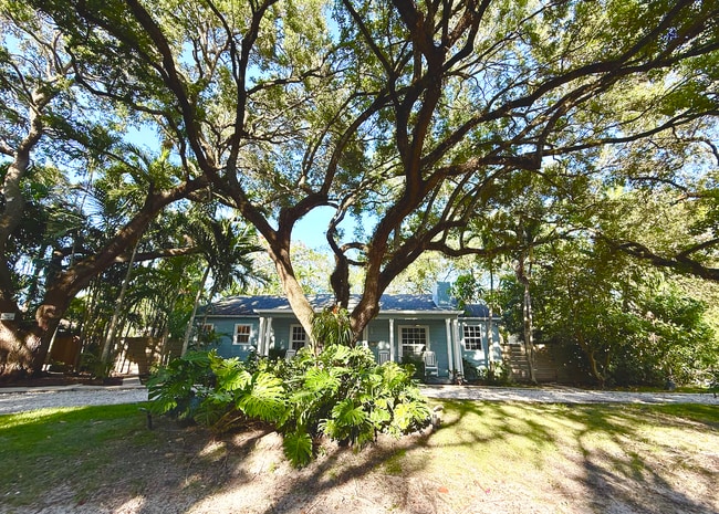 Foto del edificio - 5023 SW 59th Ave