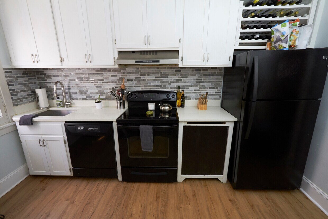 Foto principal - 4025 N Stowell Ave