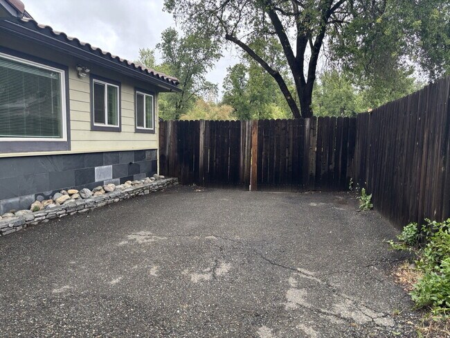 Foto del edificio - Ideally located 3/2 home in Placerville for rent