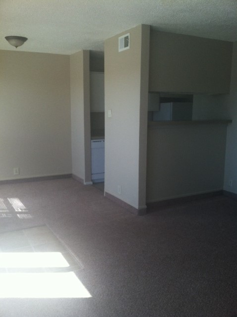 Primary Photo - 1355 E Woodrow Rd