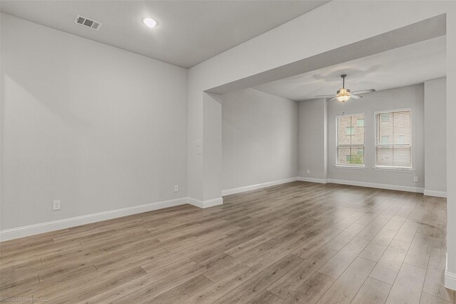 Building Photo - 2236 Palomino St