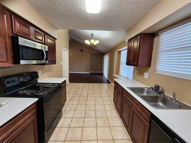 Foto del edificio - 1314 Mossridge Dr