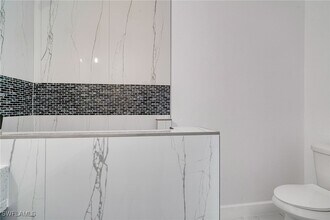 Building Photo - 4725-4727-4727 27th St SW