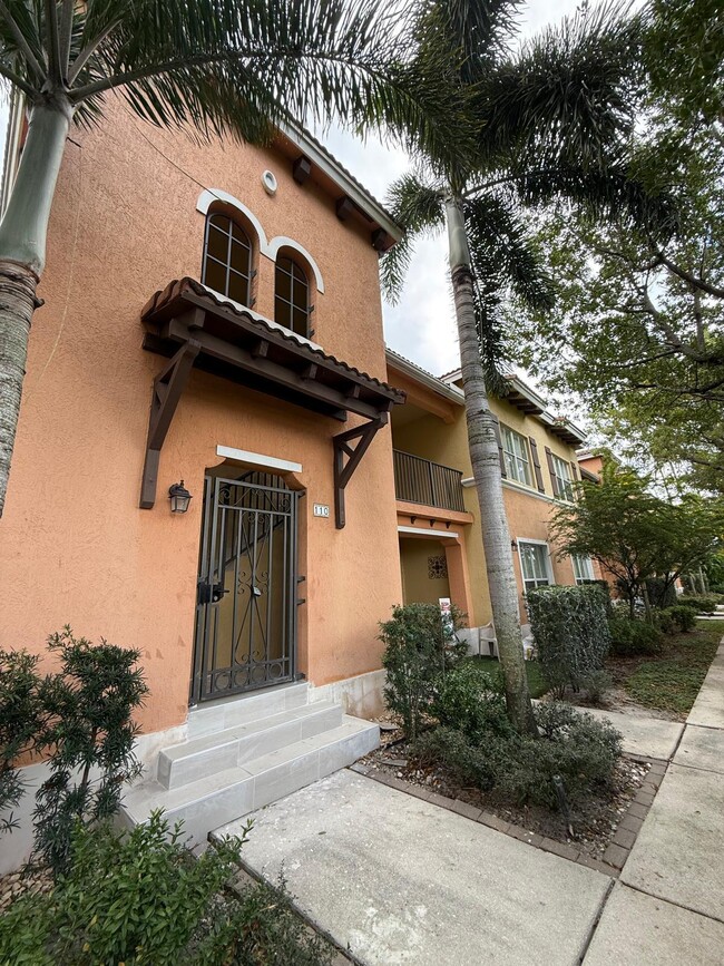 Foto del edificio - 3569 Forest Hill Blvd