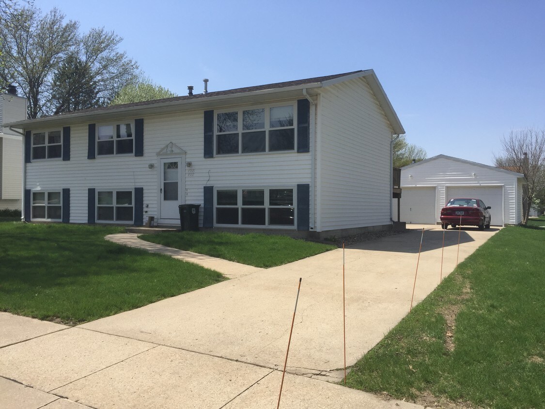 Primary Photo - 4005 Southlawn Rd