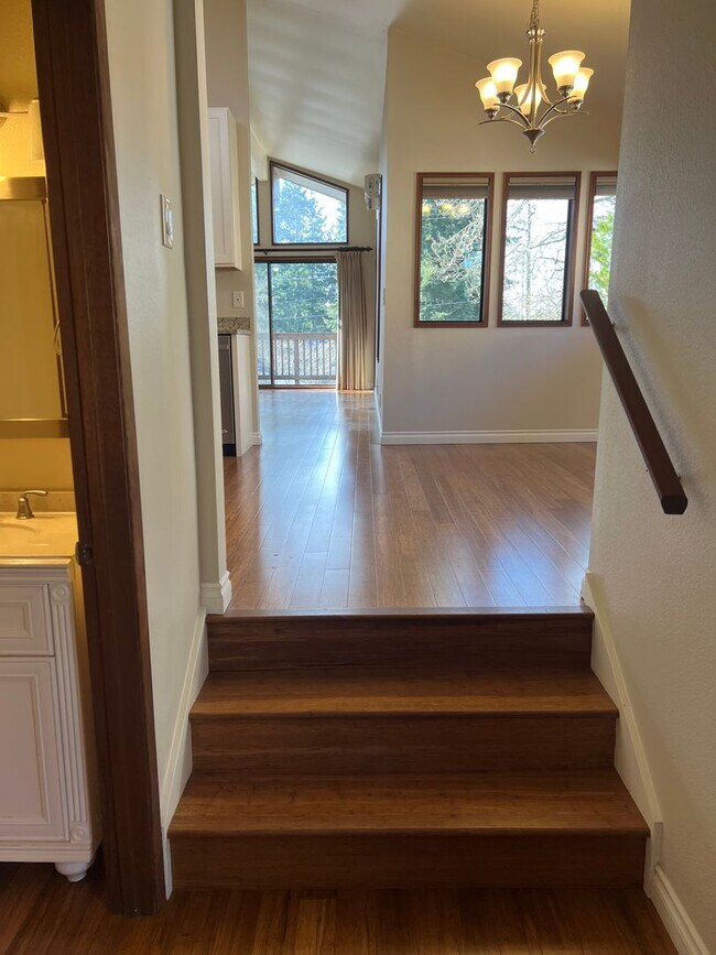 Building Photo - Downtown Bainbridge Island Rental
