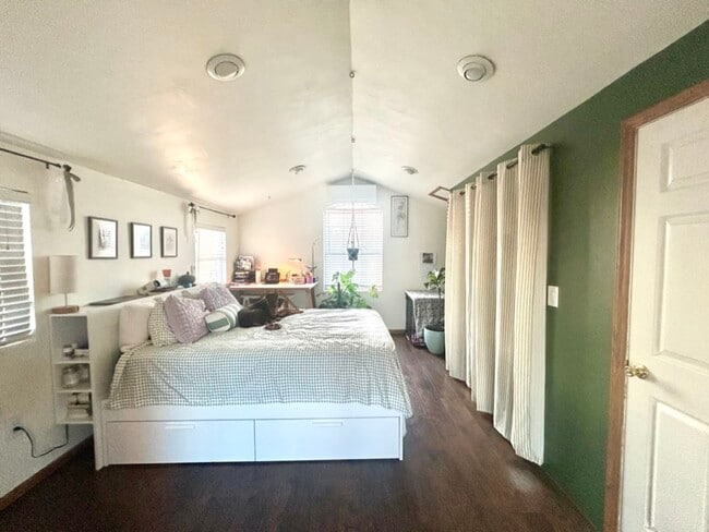 Building Photo - 2803 S 1000 E