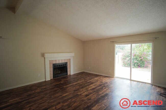 Foto del edificio - Lovely Home in East Bakersfield!