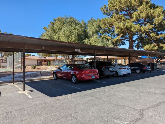 Foto del edificio - 2 BED, 2 BATH