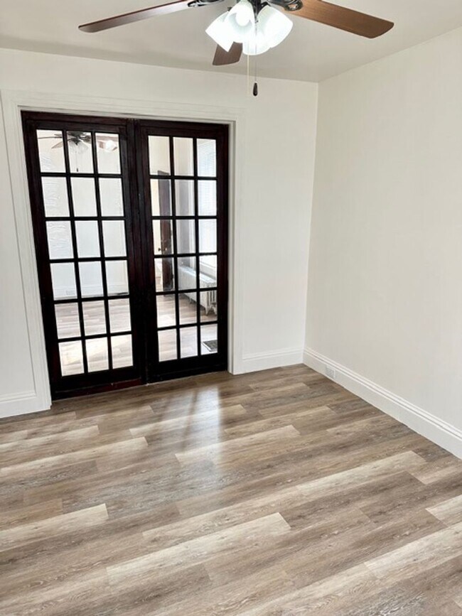 Foto del edificio - 1424 W Philadelphia St