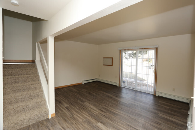 Living Room Area - Chateau Townhomes