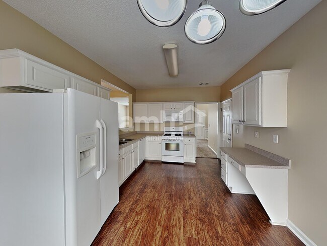 Foto del edificio - 2523 Davenham Ln